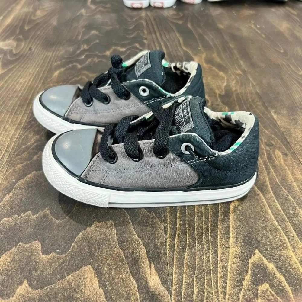 Grey and black Converse low top slip on trainers size 8c grunge skater